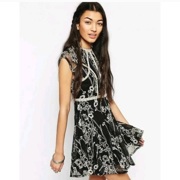 Free People Dresses & Skirts - Free People Bohemian Lace Embroidered Coquette Girl Black Cream Feminine Dress
